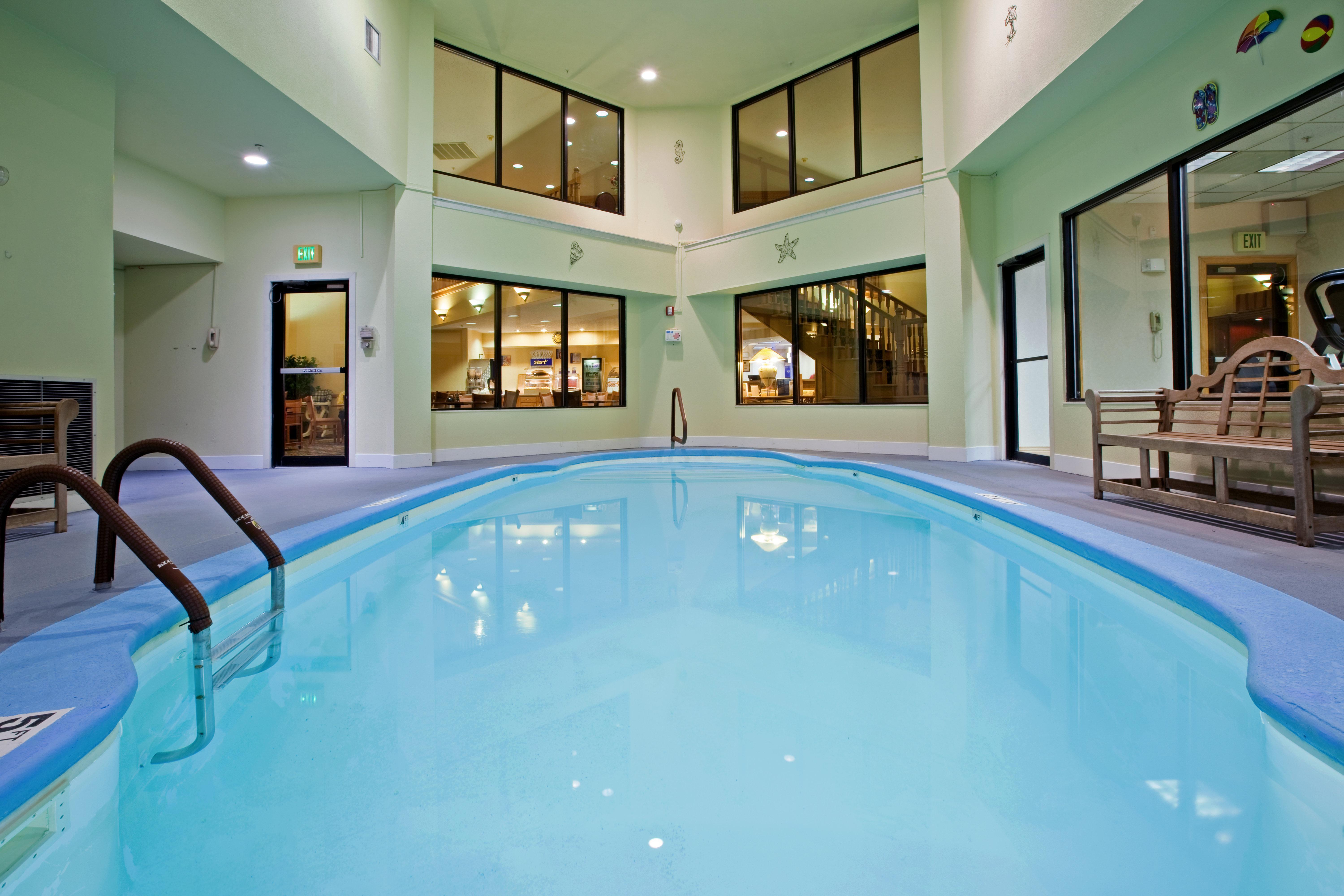 Holiday Inn Express Washington Съоръжения снимка